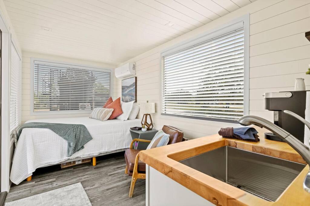 New The Sunset Luxury Container Home Fredericksburg Ngoại thất bức ảnh